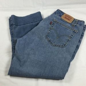 Levi's 525 Nouveau Low Capris Jeans